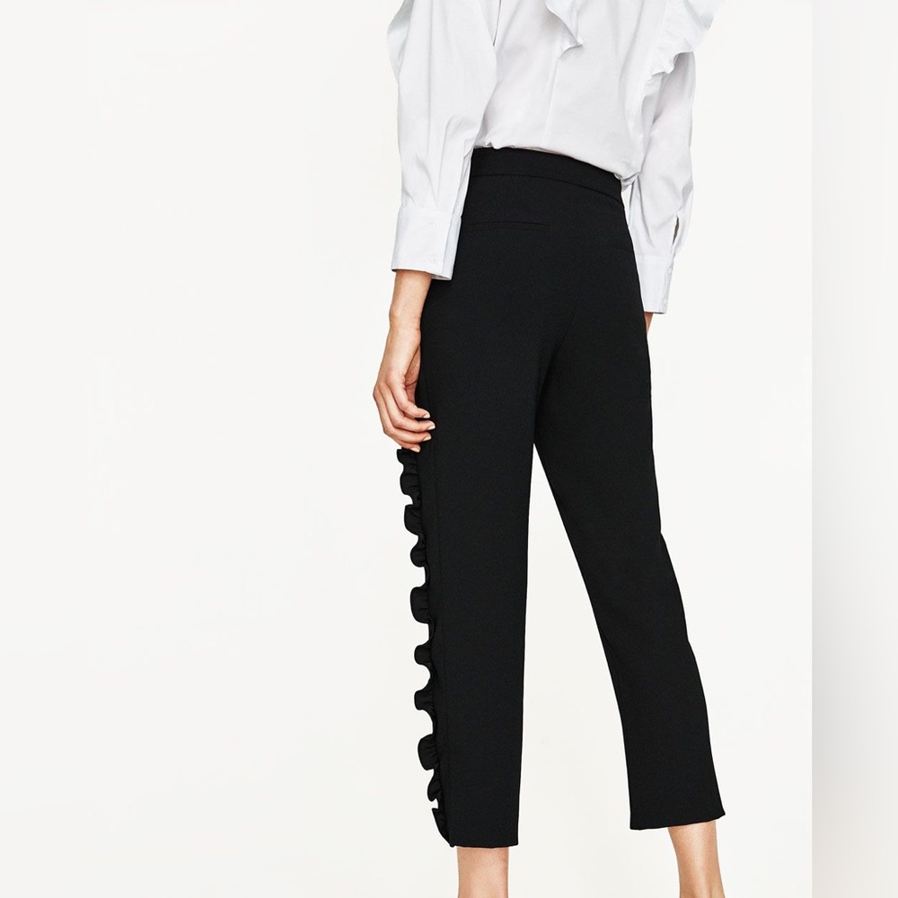Zara Ruffled Black Capri Pants - Picture 1 of 6